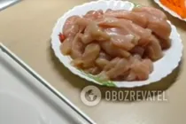 Тушкована курка в сметані з морковою - Крок 3 Тушкована курка в сметані з морковою - Крок 3