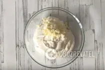 Тушеная курица в сметане с чесноком и луком - Шаг 5 Тушеная курица в сметане с чесноком и луком - Шаг 5