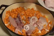 Тушкована курка з морквою та яблуком - Крок 5 Тушкована курка з морквою та яблуком - Крок 5