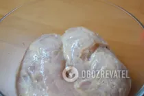 Жареное куриное филе целиком - Шаг 2 Жареное куриное филе целиком - Шаг 2