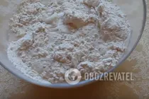 Вареники с творогом и луком - Шаг 2 Вареники с творогом и луком - Шаг 2