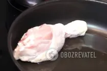 Жареная курица со сметаной - Шаг 1 Жареная курица со сметаной - Шаг 1