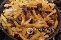 Жареная говядина с картошкой на сковороде - Шаг 5 Жареная говядина с картошкой на сковороде - Шаг 5
