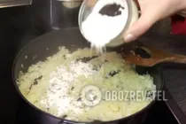 Жареная курица со сметаной - Шаг 3 Жареная курица со сметаной - Шаг 3