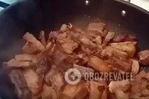 Смажена яловичина на сковороді - Крок 4 Смажена яловичина на сковороді - Крок 4