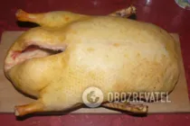 Утка, фаршированная яблоками - Шаг 1 Утка, фаршированная яблоками - Шаг 1