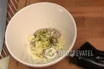 Курица на бутылке с пивом - Шаг 2 Курица на бутылке с пивом - Шаг 2