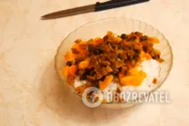Курка, фарширована рисом і сухофруктами - Крок 3 Курка, фарширована рисом і сухофруктами - Крок 3