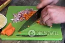 Курица, фаршированная блинами и печенью - Шаг 5 Курица, фаршированная блинами и печенью - Шаг 5