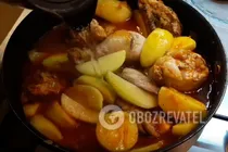 Тушкована курка з картоплею - Крок 7 Тушкована курка з картоплею - Крок 7