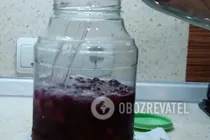 Наливка із журавлини - Крок 2 Наливка із журавлини - Крок 2