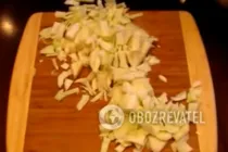 Качка, фарширована капустою і чорносливом - Крок 3 Качка, фарширована капустою і чорносливом - Крок 3