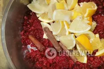 Глинтвейн с клюквой и апельсином - Шаг 4 Глинтвейн с клюквой и апельсином - Шаг 4