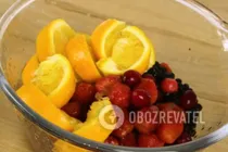 Глинтвейн с клюквой и клубникой - Шаг 5 Глинтвейн с клюквой и клубникой - Шаг 5
