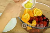 Глинтвейн с клюквой и клубникой - Шаг 6 Глинтвейн с клюквой и клубникой - Шаг 6