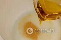 Кальцоне з ковбасою і печерицями - Крок 1 Кальцоне з ковбасою і печерицями - Крок 1