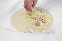 Кальцоне з сосисками - Крок 6 Кальцоне з сосисками - Крок 6