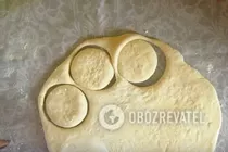 Пончики на молоці й маслі - Крок 6 Пончики на молоці й маслі - Крок 6
