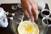 Овсяное печенье с вишней и шоколадом - Шаг 2 Овсяное печенье с вишней и шоколадом - Шаг 2