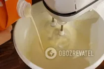 Воздушный меренговый рулет - Шаг 4 Воздушный меренговый рулет - Шаг 4