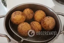 Сирні пончики в паніровці - Крок 7 Сирні пончики в паніровці - Крок 7
