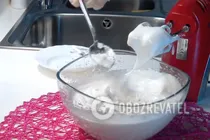 Ніжний меренговий рулет - Крок 2 Ніжний меренговий рулет - Крок 2