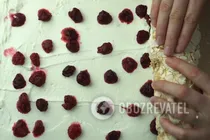 Меренговий рулет із малиною - Крок 9 Меренговий рулет із малиною - Крок 9