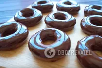 Шоколадные пончики в духовке - Шаг 9 Шоколадные пончики в духовке - Шаг 9
