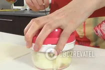 Рулет с луком и яйцами - Шаг 1 Рулет с луком и яйцами - Шаг 1