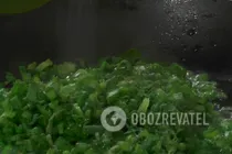 Рулет с луком и яйцами - Шаг 2 Рулет с луком и яйцами - Шаг 2