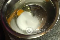 Пасхальный рулет с изюмом и орехами - Шаг 3 Пасхальный рулет с изюмом и орехами - Шаг 3