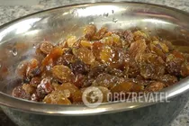 Пасхальный рулет с изюмом и орехами - Шаг 7 Пасхальный рулет с изюмом и орехами - Шаг 7