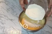Простой рулет с вареньем - Шаг 3 Простой рулет с вареньем - Шаг 3