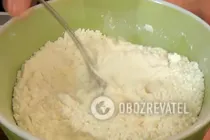 Сочники із соковитою начинкою - Крок 1 Сочники із соковитою начинкою - Крок 1
