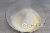 Мягкие сочники на сметане - Шаг 2 Мягкие сочники на сметане - Шаг 2