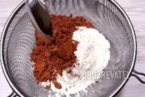 Шоколадный рулет с ягодами - Шаг 1 Шоколадный рулет с ягодами - Шаг 1