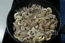 Свиное фрикасе с сыром и сметаной - Шаг 5 Свиное фрикасе с сыром и сметаной - Шаг 5