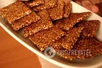 Быстрые козинаки из кунжута - Шаг 7 Быстрые козинаки из кунжута - Шаг 7