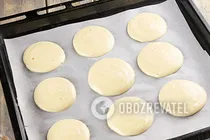 Буше со сгущенкой и маслом - Шаг 4 Буше со сгущенкой и маслом - Шаг 4