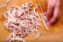 Салат з кальмарами, яйцем та огірком - Крок 3 Салат з кальмарами, яйцем та огірком - Крок 3