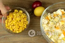 Салат з кальмарів з яйцем та кукурудзою - Крок 5 Салат з кальмарів з яйцем та кукурудзою - Крок 5