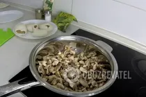 Салат с кальмарами и шампиньонами - Шаг 4 Салат с кальмарами и шампиньонами - Шаг 4