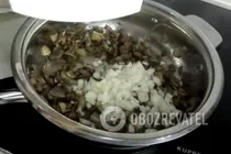 Салат с кальмарами и шампиньонами - Шаг 5 Салат с кальмарами и шампиньонами - Шаг 5