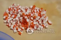 Салат с дайконом и крабовыми палочками - Шаг 1 Салат с дайконом и крабовыми палочками - Шаг 1