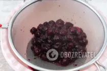 Торт із пряників з вишнею - Крок 2 Торт із пряників з вишнею - Крок 2