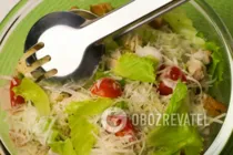 "Цезар" рецепт з куркою, сухариками і помідорами - Крок 9 "Цезар" рецепт з куркою, сухариками і помідорами - Крок 9