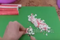 Крабовый салат с яблоком - Шаг 1 Крабовый салат с яблоком - Шаг 1