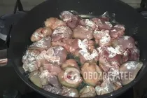 Теплий салат з печінкою та яблуками - Крок 4 Теплий салат з печінкою та яблуками - Крок 4