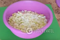 Крабовый салат с яблоком - Шаг 5 Крабовый салат с яблоком - Шаг 5