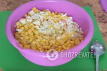 Крабовый салат с яблоком - Шаг 6 Крабовый салат с яблоком - Шаг 6